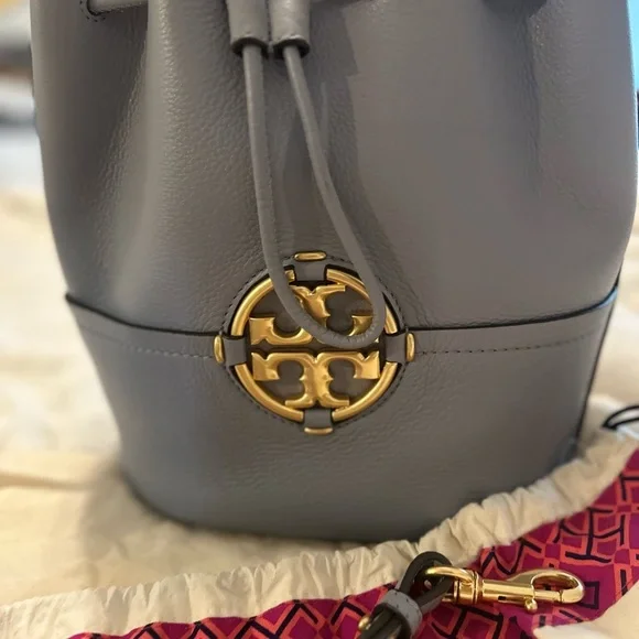 Tory Burch Miller leather Bucket Bag - Picture 3 of 11